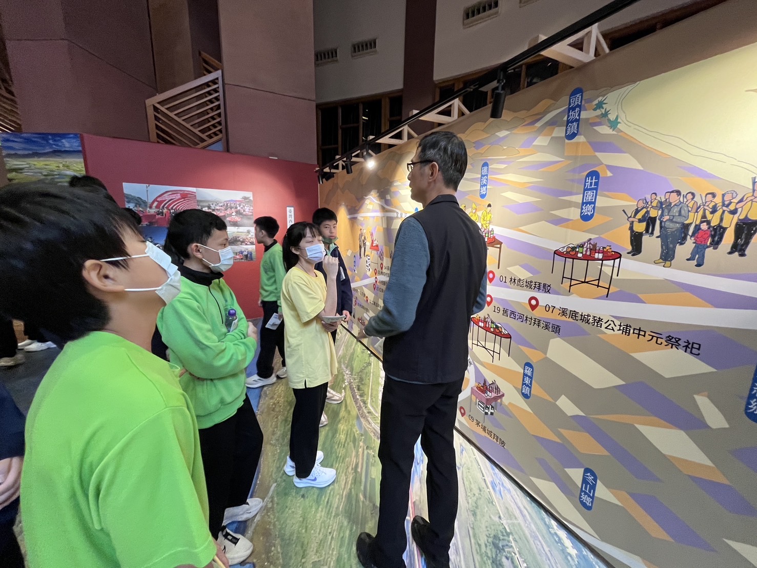 09_參觀新竹241藝術空間，動手做一幅屬於自己的展覽海報-1